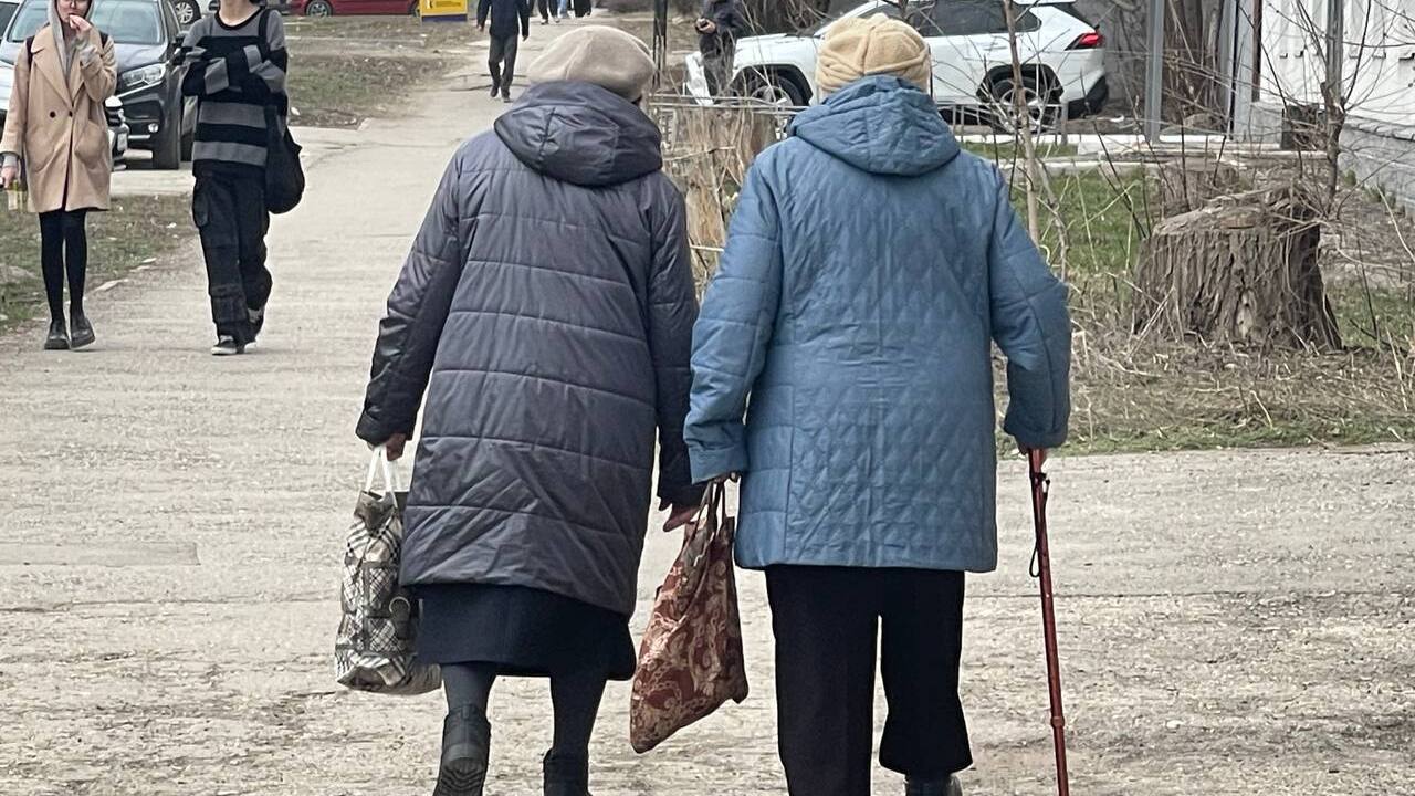 Пенсионную реформу решили остановить: объявили, что выход на пенсию в 2025 году будет по старым правилам Кто сможет выйти на пенсию раньше в 2025 году и...