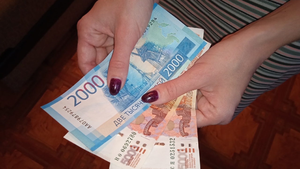 Для всех, у кого пенсия меньше 25 850 рублей - новая доплата пожилым россиянам Как увеличить пенсию, если не хватает на жизнь?...