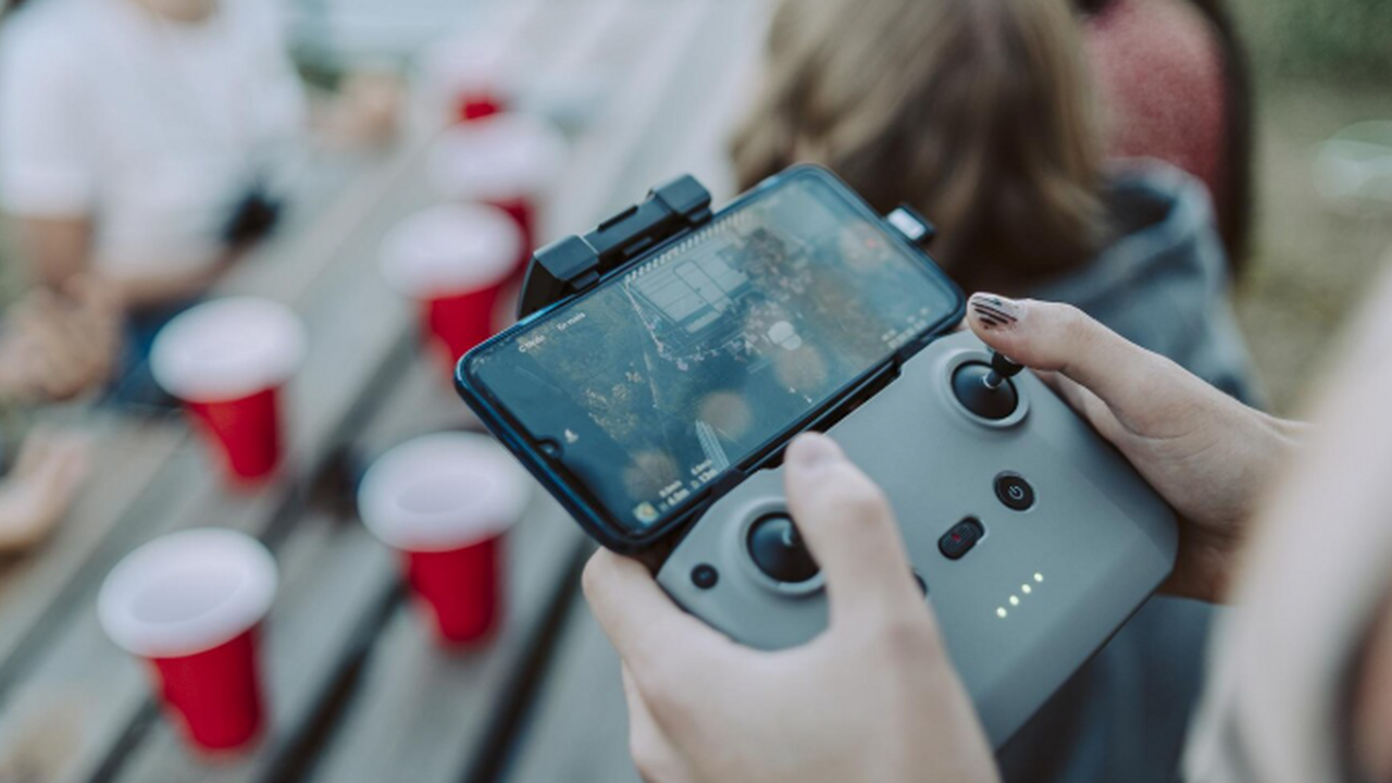 Компания Huawei готовится представить свой перв...