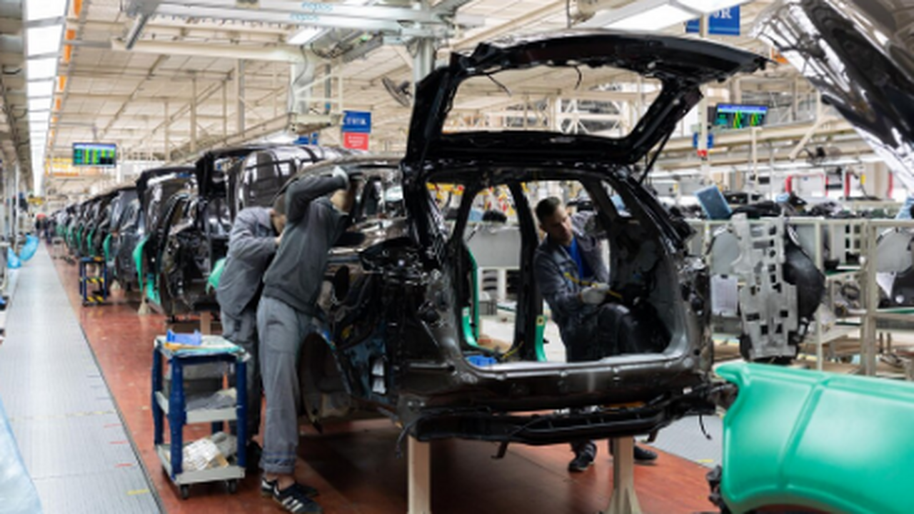 Калужский автозавод хочет выпустить 112 тысяч автомобилей Tenet в 2025 году Калужский автомобильный завод «Автомобильные те...