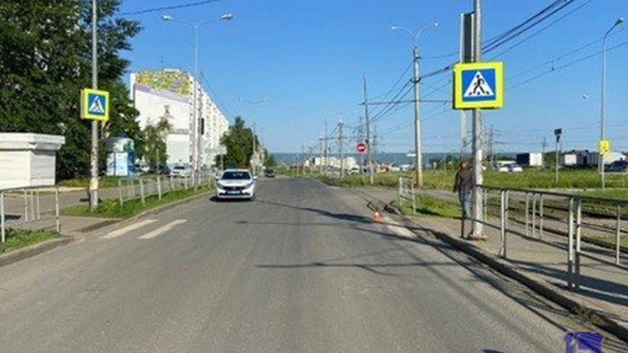 В Самаре 57-летняя женщина на ВАЗе сбила пешехода, проехав на красный свет В четверг, 17 мая, на территории Промышленного ...