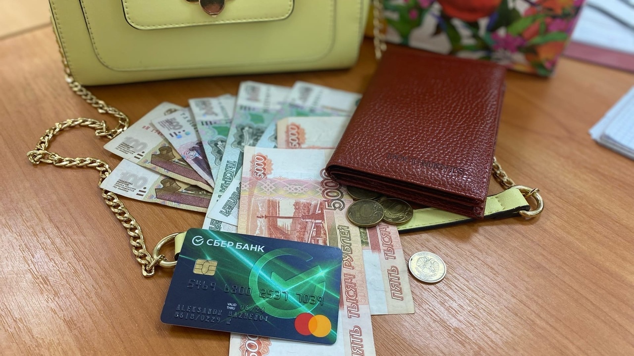 Объявлено о беспрецедентной индексации пенсий в России - 3 раза за весь год Узнайте, какие изменения ожидают работающих пен...