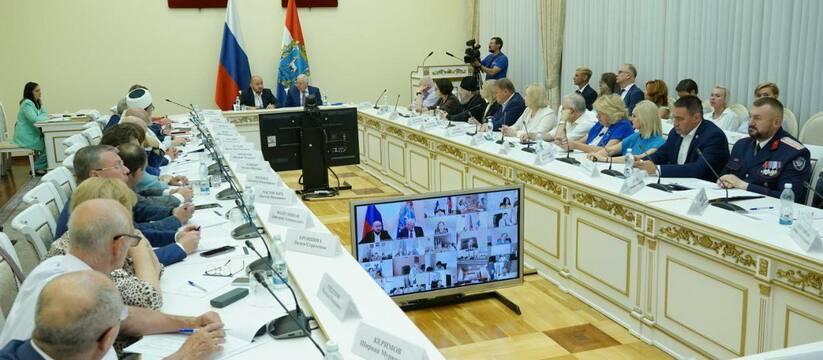 В четверг, 4 июля, Губернатор Самарской области Вячеслав Федорищев принял участие в расширенном заседании Общественной палаты Самарской области.