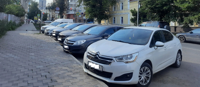 Продажи легковых машин в России за год выросли почти в три раза: топ-10 марок