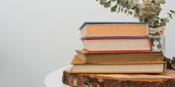 Волонтеры-нефтяники подарили книги школе-интерн...