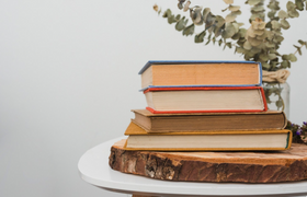 Волонтеры-нефтяники подарили книги школе-интерн...