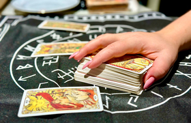 Интерес к эзотерике падает с каждым месяцем – и...