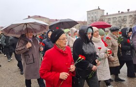 В Новокуйбышевске почтили память защитников Оте...