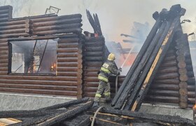 В Новокуйбышевске потушили крупный пожар в дачн...
