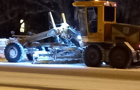 В Новокуйбышевске продолжается уборка улиц посл...